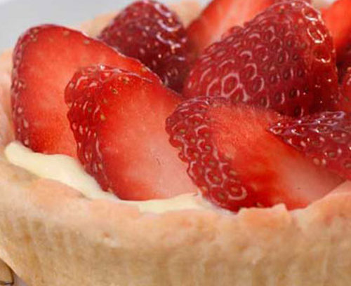 Quick Custard and Strawberry Tarts