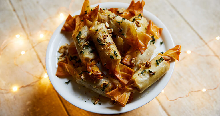 Baked Cranberry & Brie Filo Crackers