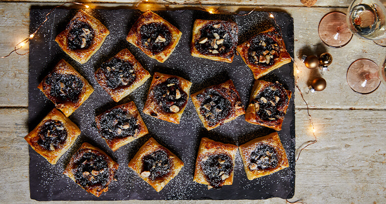 Mincemeat Squares – Quick and Easy Mince Pies recipe