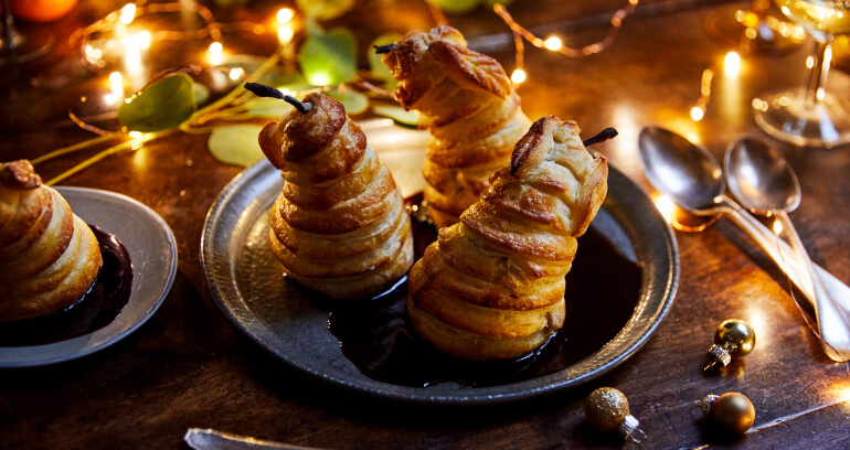 Baked Pears with Mulled Wine Syrup