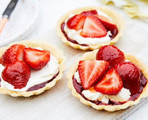 strawberry cream tarts